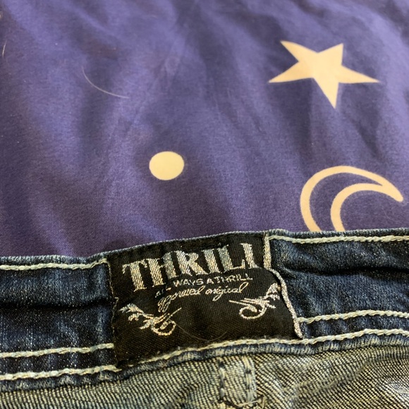 THRILL SZ 11 (15in across) WOMEN/JUNIOR JEAN CAPRIS. Worn once. - Picture 2 of 6